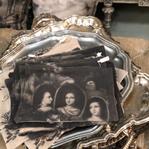 Goodie bag-Framed faces