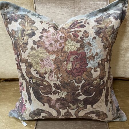 Linen Scatter- brochante 60x60