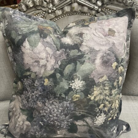 Linen ScatterSpring bouqet 60x60